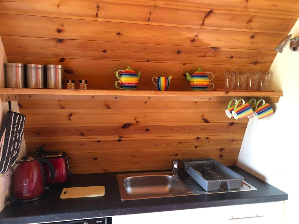 The Rainbow Pod Villa Milltown Malbay Exterior photo