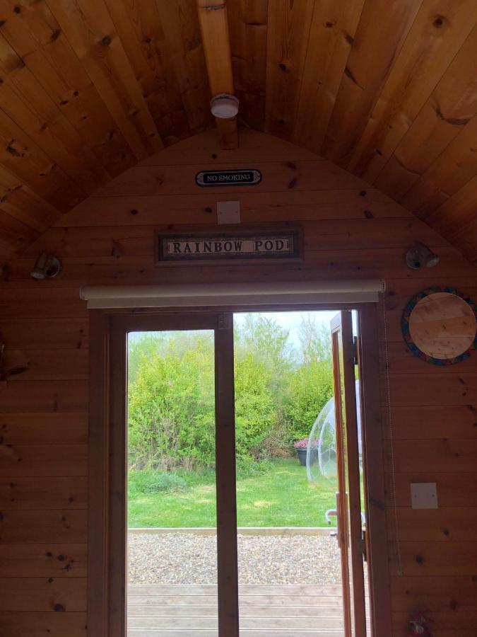 The Rainbow Pod Villa Milltown Malbay Exterior photo