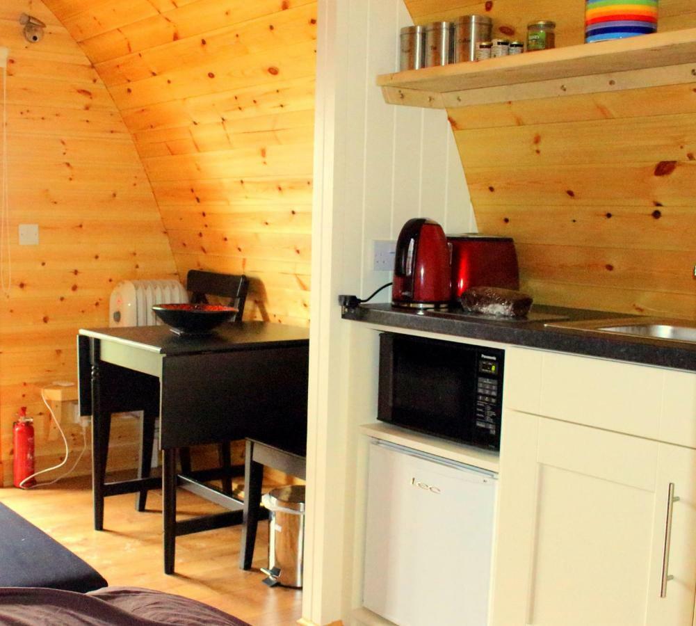The Rainbow Pod Villa Milltown Malbay Exterior photo
