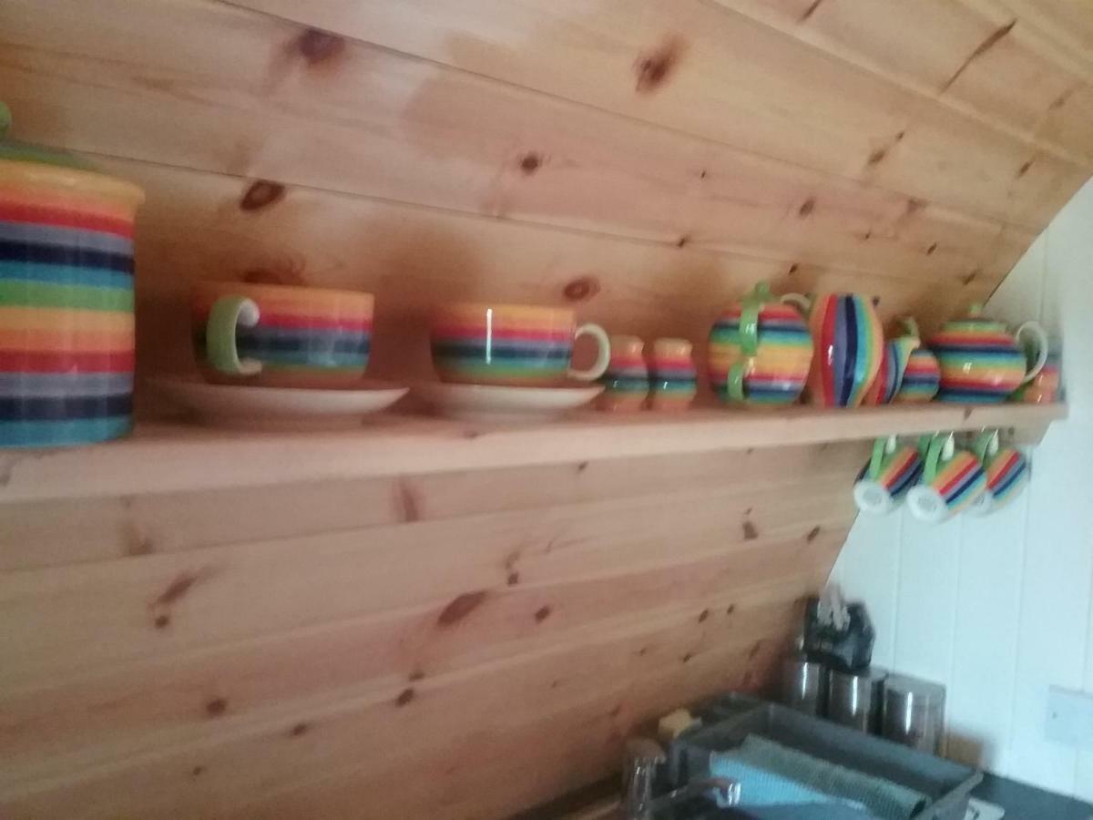 The Rainbow Pod Villa Milltown Malbay Exterior photo
