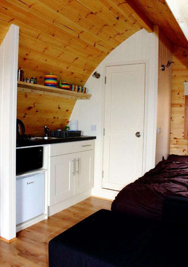 The Rainbow Pod Villa Milltown Malbay Exterior photo