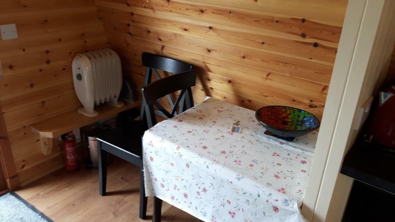 The Rainbow Pod Villa Milltown Malbay Exterior photo