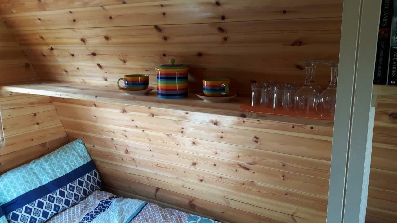 The Rainbow Pod Villa Milltown Malbay Exterior photo